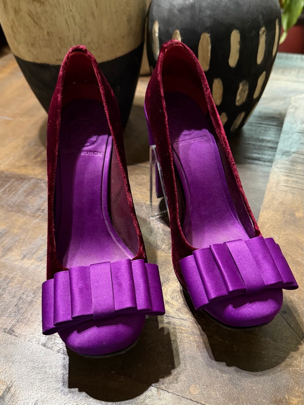 EUC Tory Burch Cicely maroon velvet upper and a pleated satin bow pumps